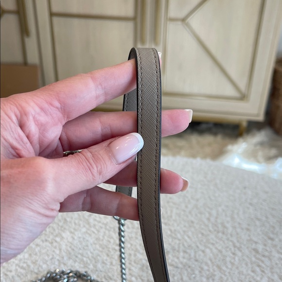 NWT Tory Burch Gray Chalk Emerson Chain Wallet - Picture 7 of 9